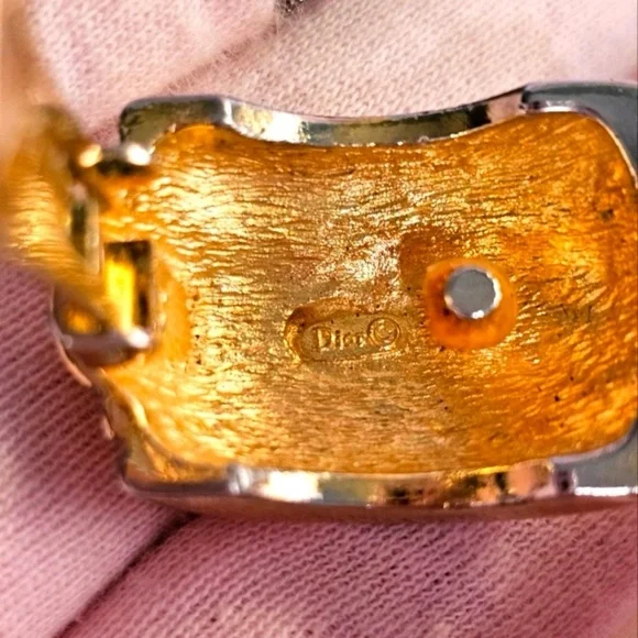 Christian Dior Vintage 1980’s Gold-Tone Clip-On Earrings with Dust Bag - Picture 8 of 13